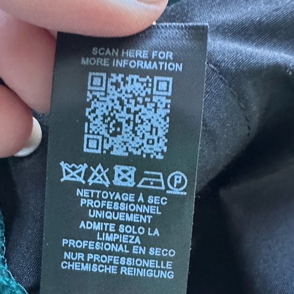 ASOS DESIGN Men’s Tapered Satin Dark Green Pants - Picture 12 of 16